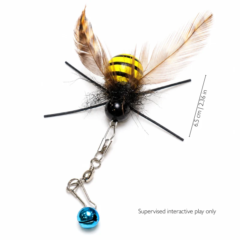 Bee cat teaser size guide showing the yellow-and-black body, natural feather wings, silicone feelers, bell, and 6.5 cm overall size.