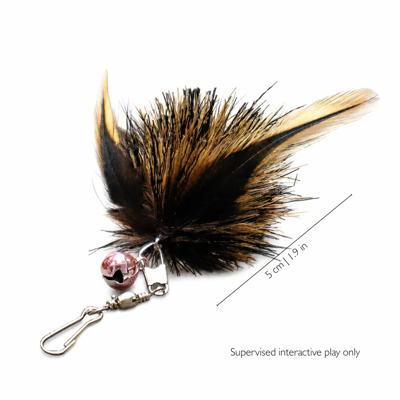 drone-bee-chicken-feather-cat-teaser-toy-replacement-5cm Drone Bee cat teaser toy replacement with black and golden chicken feathers, soft deer hair body, pink bell and 5 cm length.
