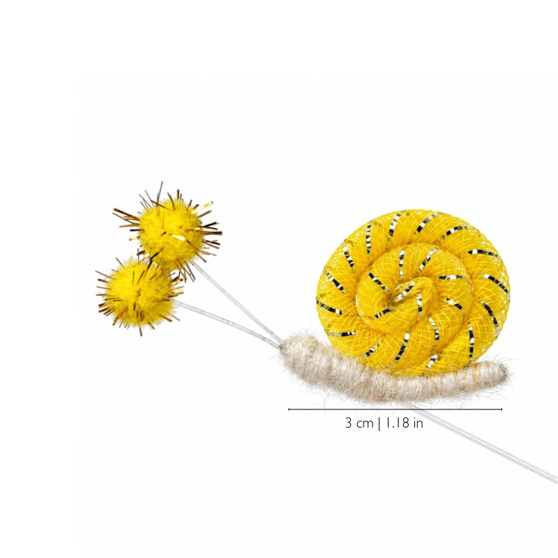 Snail cat toy with a yellow coiled shell, fuzzy cream-colored body, and two antennae, shown with a 3 cm size guide.